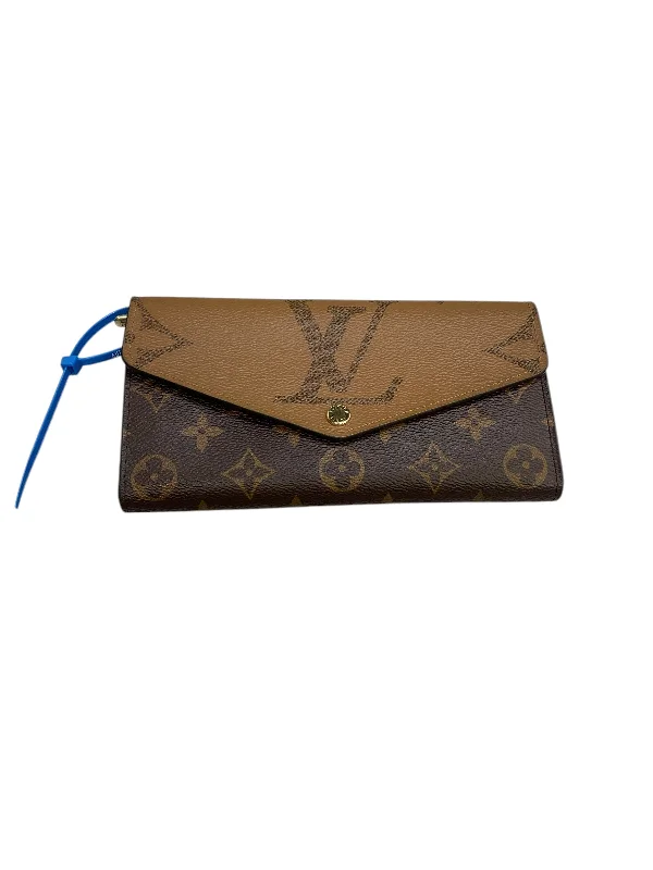 Wallet Luxury Designer By Louis Vuitton, Size: Medium