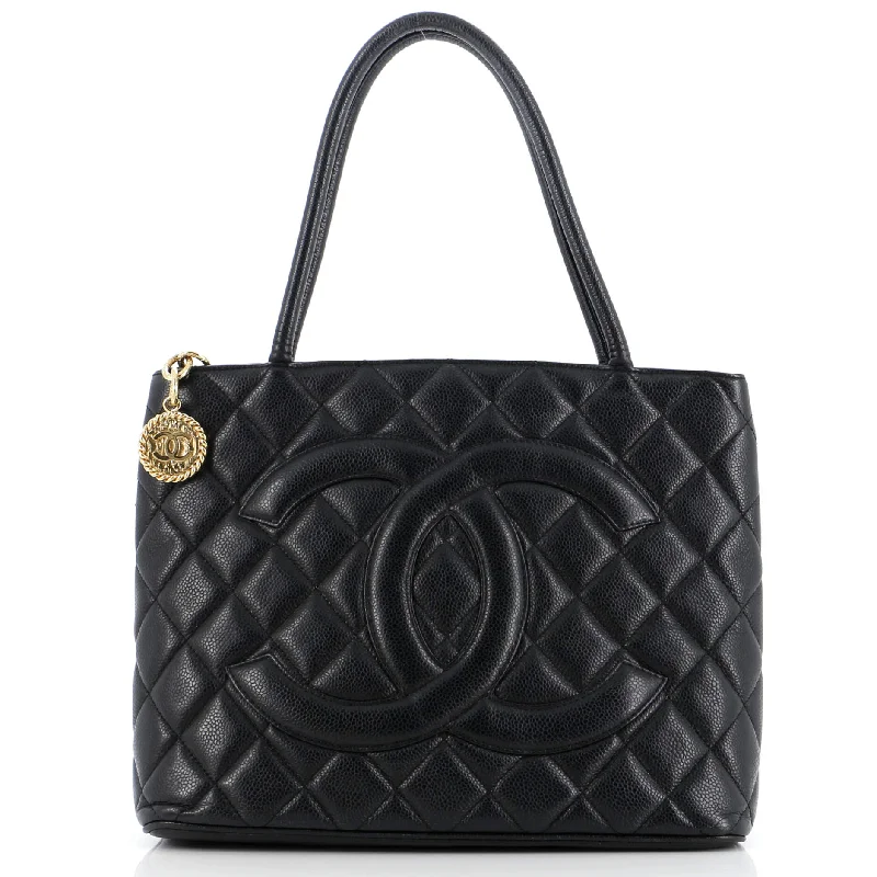 Medallion Tote Quilted Caviar