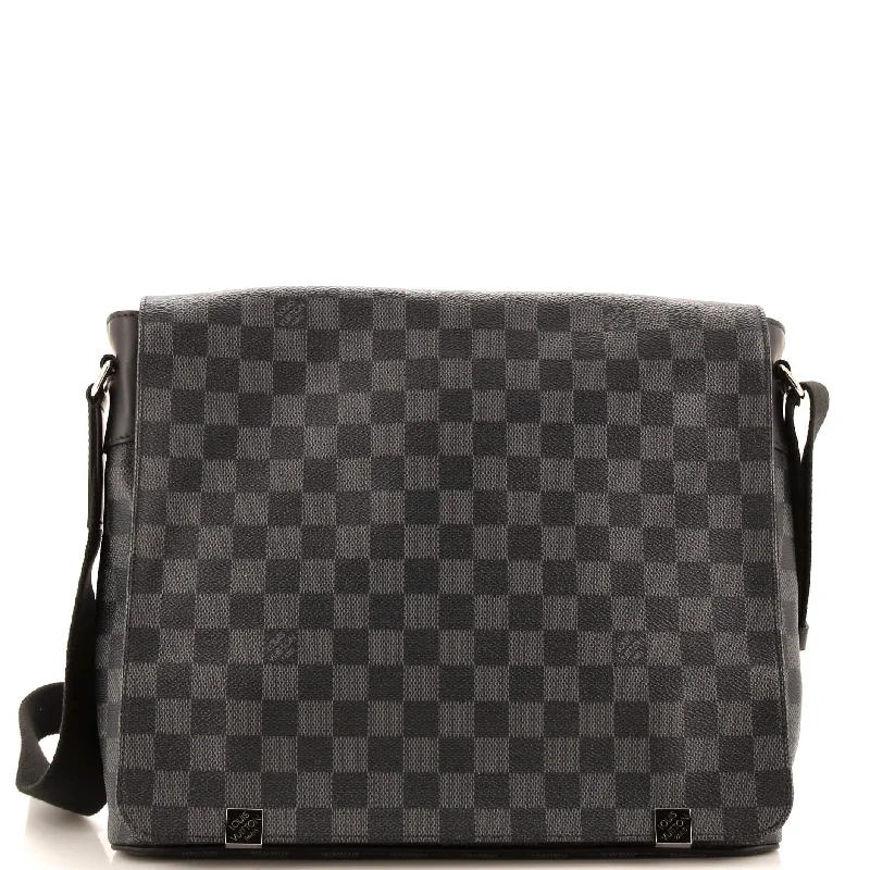 District NM Messenger Bag Damier Graphite MM